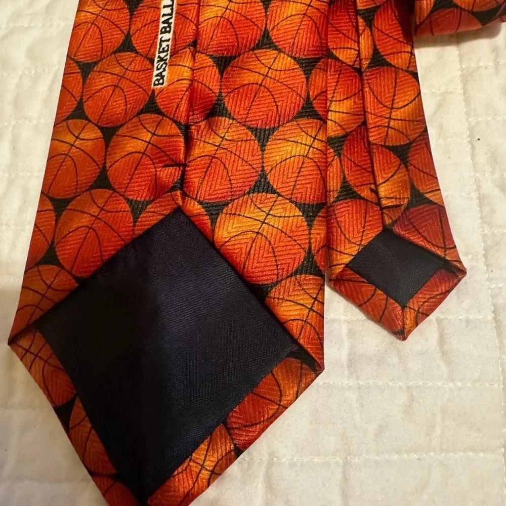 Parquet basketball tie